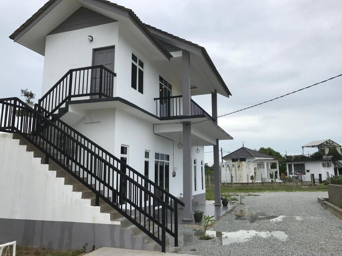 Rumah Sawah Homestay Pasir Puteh Buitenkant foto