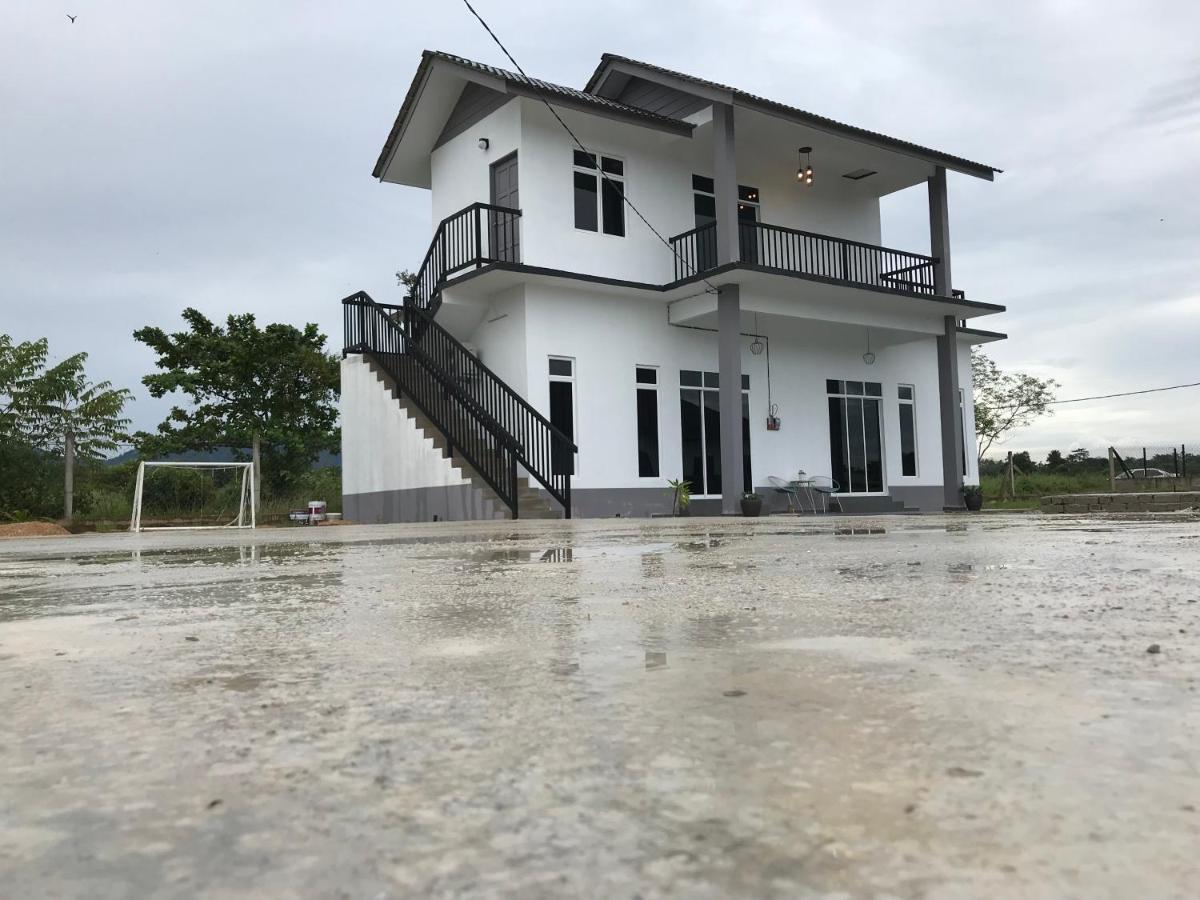 Rumah Sawah Homestay Pasir Puteh Buitenkant foto